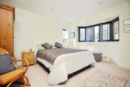 4 bedroom Detached house for sale in Melton Road, Rearsby, LE7