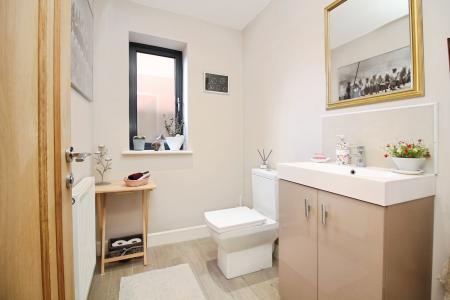 4 bedroom Detached house for sale in Melton Road, Rearsby, LE7