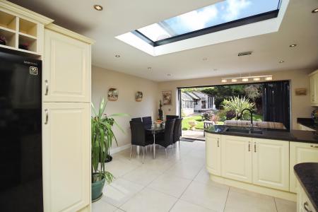 4 bedroom Detached house for sale in Melton Road, Rearsby, LE7