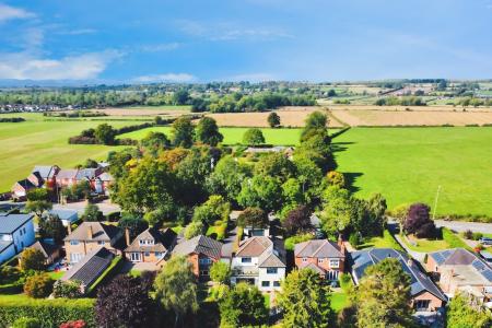 4 bedroom Detached house for sale in Melton Road, Rearsby, LE7