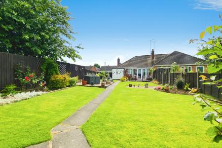 2 bedroom Semi-detached bungalow for sale in Melton Road, Thurmaston, LE4