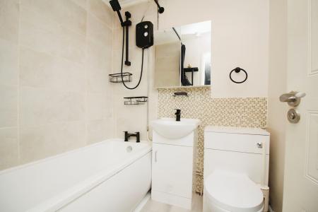 2 bedroom End of terrace house for sale in Melton Road, Thurmaston, LE4