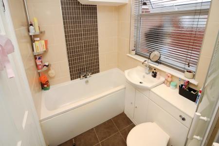 3 bedroom Semi-detached house for sale in Methuen Avenue, Thurmaston, LE4