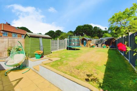 3 bedroom Semi-detached house for sale in Methuen Avenue, Thurmaston, LE4