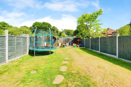 3 bedroom Semi-detached house for sale in Methuen Avenue, Thurmaston, LE4