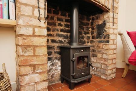 2 bedroom Terraced House for sale in Characterful Cottage at Mill Road, Rearsby, LE7