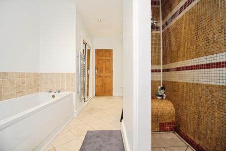 5 bedroom Semi-detached house for sale in Millstone Lane, Syston, LE7