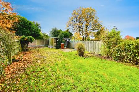 5 bedroom Semi-detached house for sale in Millstone Lane, Syston, LE7