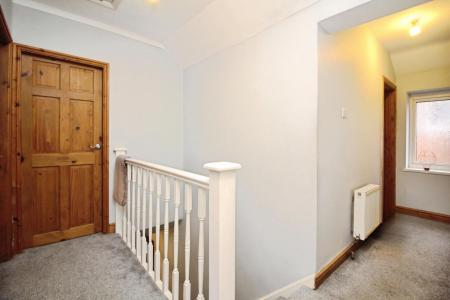 5 bedroom Semi-detached house for sale in Millstone Lane, Syston, LE7