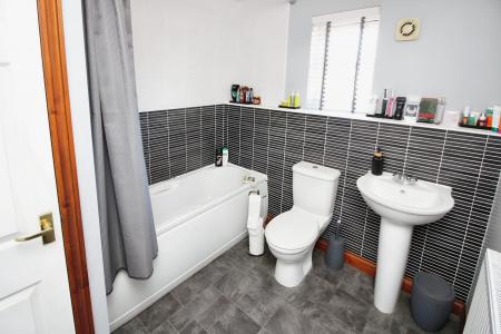 3 bedroom Terraced House for sale in Millstone Lane, Syston, LE7