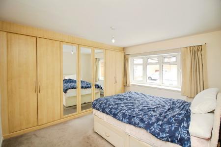 2 bedroom Detached bungalow for sale in Moorgate Avenue, Birstall, LE4