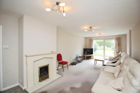 2 bedroom Detached bungalow for sale in Moorgate Avenue, Birstall, LE4