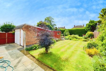 2 bedroom Detached bungalow for sale in Moorgate Avenue, Birstall, LE4