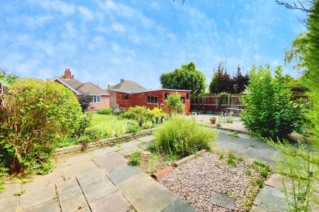 2 bedroom Detached bungalow for sale in Moorgate Avenue, Birstall, LE4