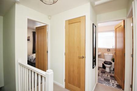 3 bedroom Semi-detached house for sale in Moorland Road, Syston, LE7