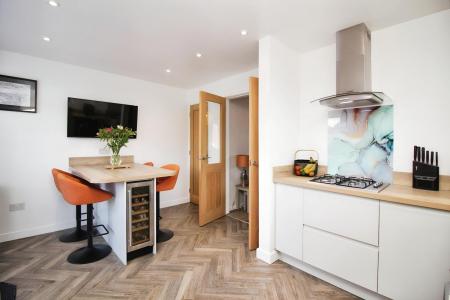 3 bedroom Semi-detached house for sale in Moorland Road, Syston, LE7