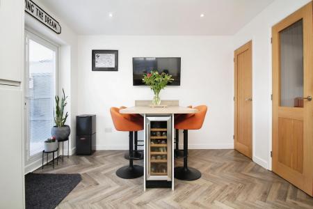 3 bedroom Semi-detached house for sale in Moorland Road, Syston, LE7