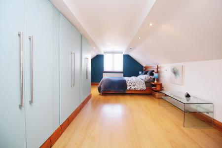 4 bedroom Semi-detached bungalow for sale in Mostyn Avenue, Syston, LE7