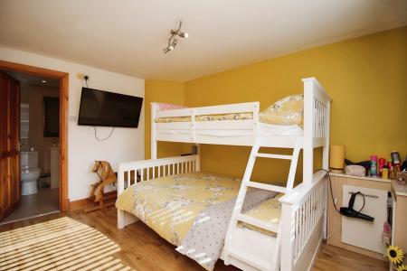 4 bedroom Semi-detached bungalow for sale in Mostyn Avenue, Syston, LE7