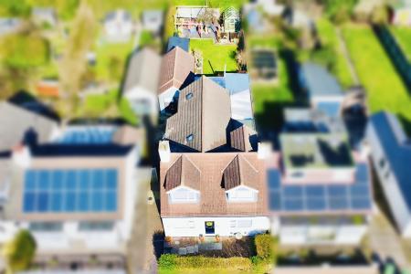 4 bedroom Semi-detached bungalow for sale in Mostyn Avenue, Syston, LE7