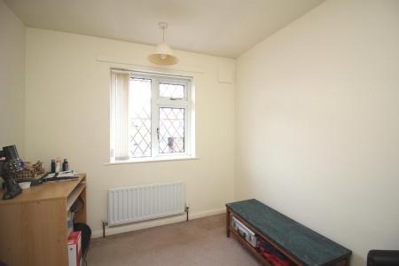 3 bedroom Semi-detached house for sale in Mostyn Avenue, Syston, LE7