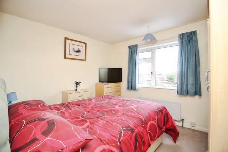 3 bedroom Semi-detached house for sale in Mostyn Avenue, Syston, LE7