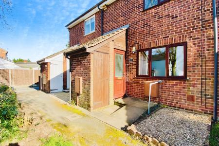 2 bedroom Terraced House for sale in Nelson Street, Syston, LE7