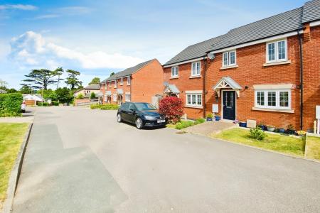 3 bedroom Town house for sale in New Avenue, Rearsby, LE7
