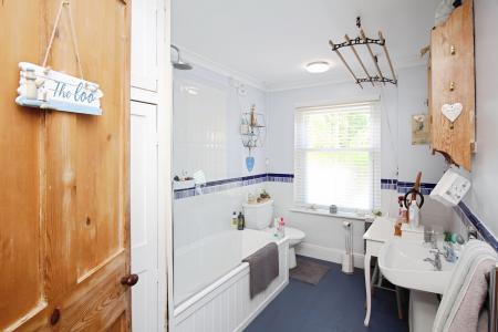 3 bedroom End of terrace house for sale in New Street, Queniborough, LE7