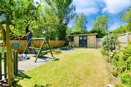 3 bedroom End of terrace house for sale in New Street, Queniborough, LE7