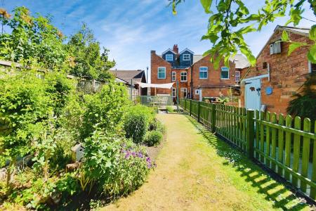 3 bedroom End of terrace house for sale in New Street, Queniborough, LE7