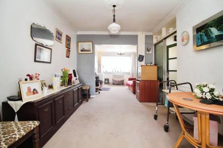 3 bedroom Semi-detached house for sale in New Zealand Lane, Queniborough, LE7