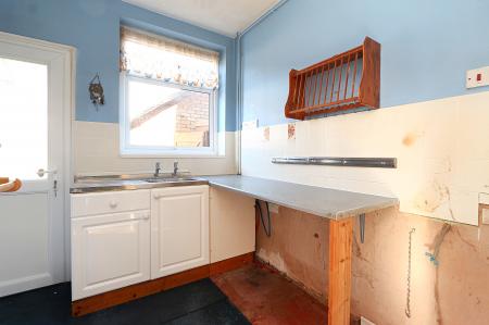 3 bedroom Semi-detached house for sale in Northdown Drive, Thurmaston, LE4