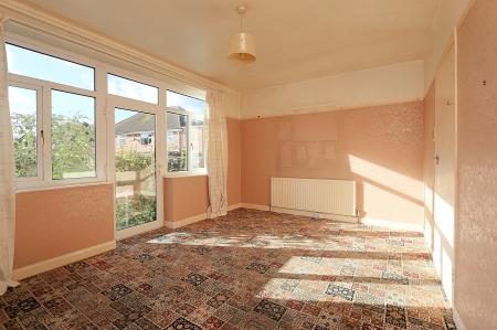 3 bedroom Semi-detached house for sale in Northdown Drive, Thurmaston, LE4