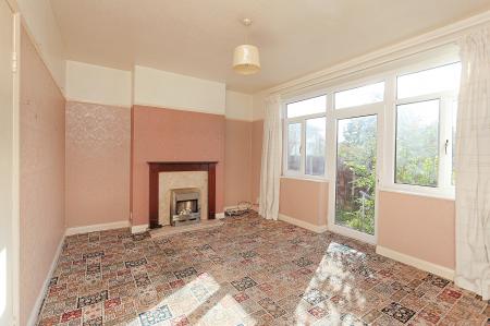 3 bedroom Semi-detached house for sale in Northdown Drive, Thurmaston, LE4