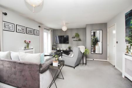 2 bedroom Flat for sale in Old Station Road, Syston, LE7