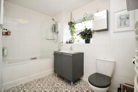 2 bedroom Flat for sale in Old Station Road, Syston, LE7