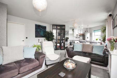 2 bedroom Flat for sale in Old Station Road, Syston, LE7