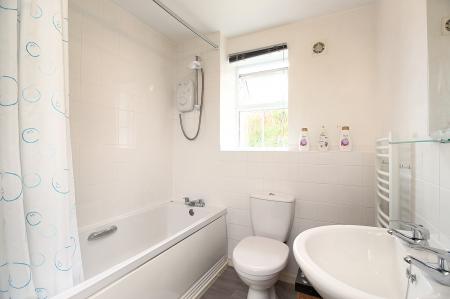 2 bedroom Flat for sale in Old Station Road, Syston, LE7