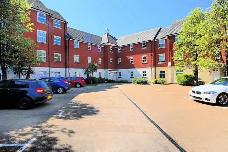 2 bedroom Flat for sale in Old Station Road, Syston, LE7