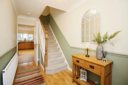 4 bedroom Detached house for sale in Oriel Drive, Syston, LE7