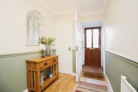 4 bedroom Detached house for sale in Oriel Drive, Syston, LE7