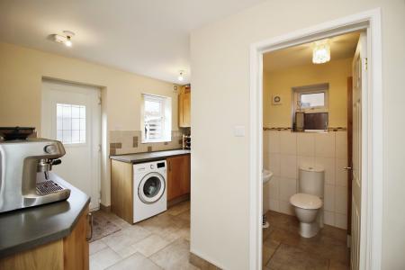 4 bedroom Detached house for sale in Oriel Drive, Syston, LE7