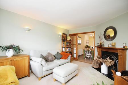 4 bedroom Detached house for sale in Oriel Drive, Syston, LE7