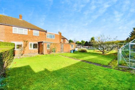 4 bedroom Semi-detached house for sale in Parkdale Road, Thurmaston, LE4