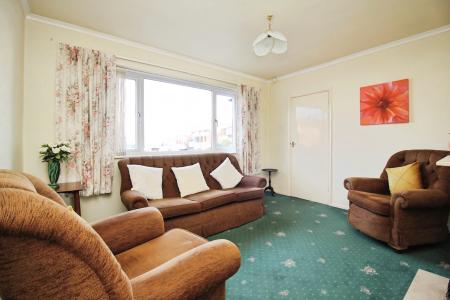 4 bedroom Semi-detached house for sale in Parkdale Road, Thurmaston, LE4