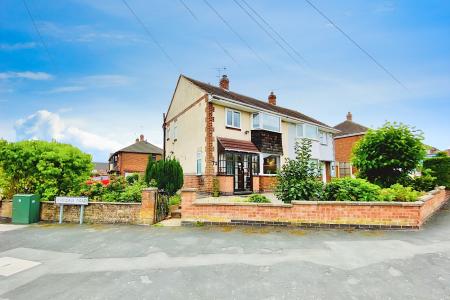 3 bedroom Semi-detached house for sale in Parkdale Road, Thurmaston, LE4