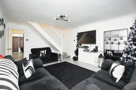 3 bedroom Town house for sale in Partridge close, Syston, LE7