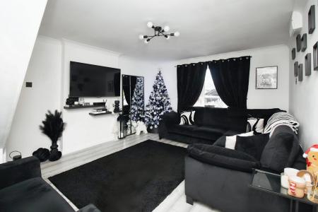 3 bedroom Town house for sale in Partridge close, Syston, LE7