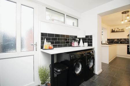 3 bedroom Town house for sale in Partridge close, Syston, LE7